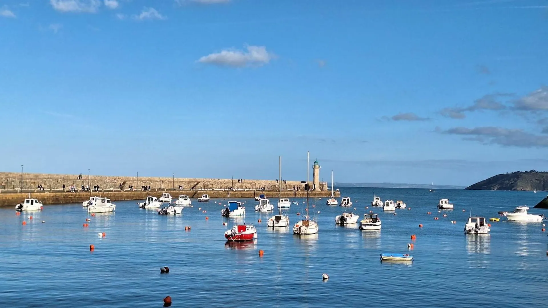 L'Escale Fleurie A Saint Brieuc Panzió